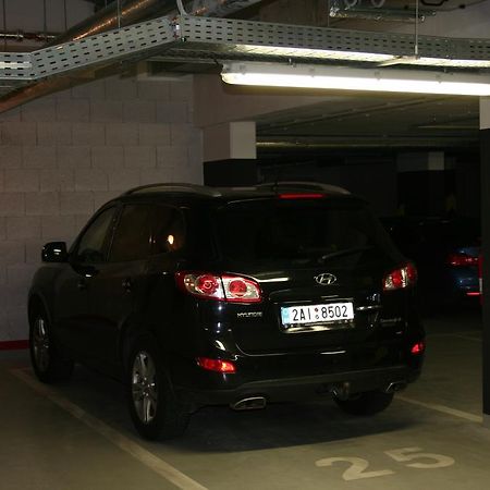Karlin Apartment Prague Exterior photo